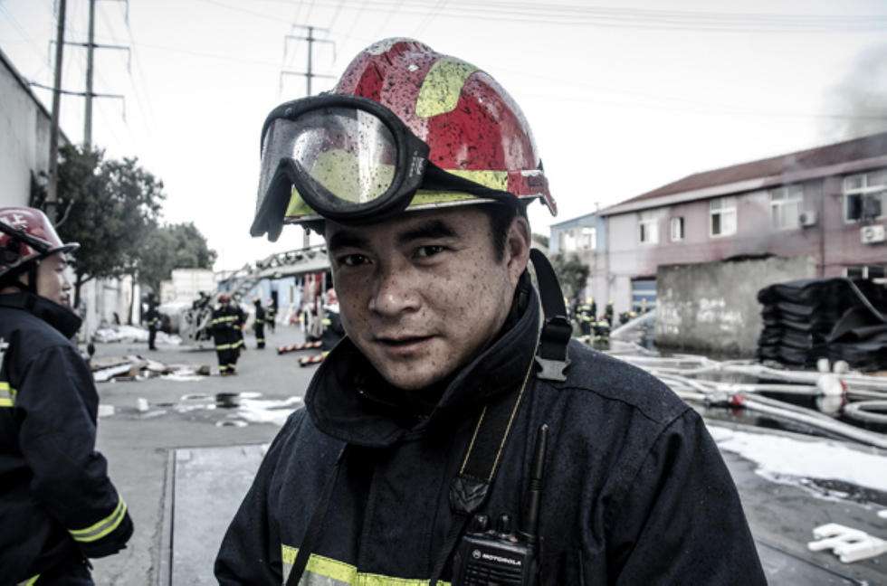 消防頭盔如何手動調(diào)整實現(xiàn)舒適佩戴